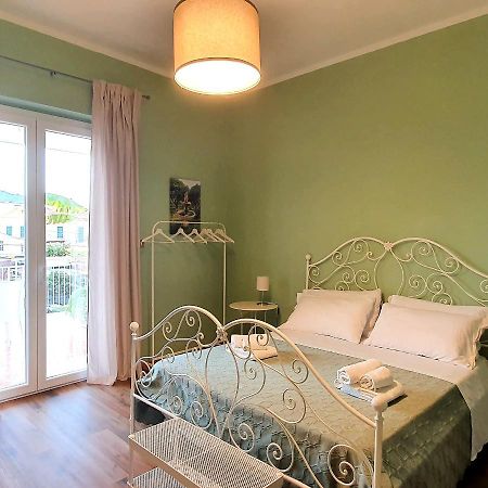La Casa Di Andreina Hotel Mondello Bagian luar foto