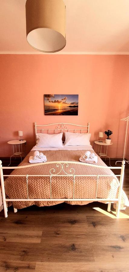 La Casa Di Andreina Hotel Mondello Bagian luar foto