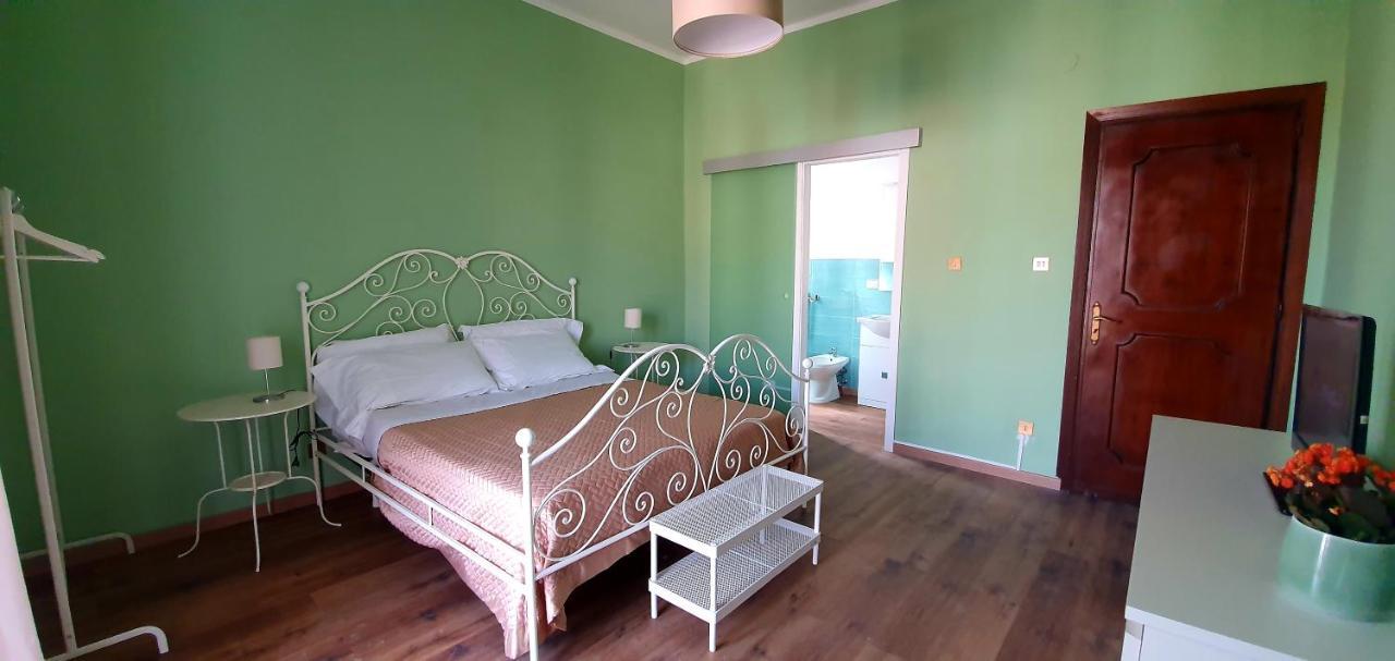 La Casa Di Andreina Hotel Mondello Bagian luar foto