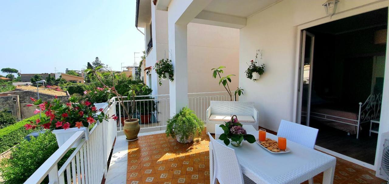 La Casa Di Andreina Hotel Mondello Bagian luar foto